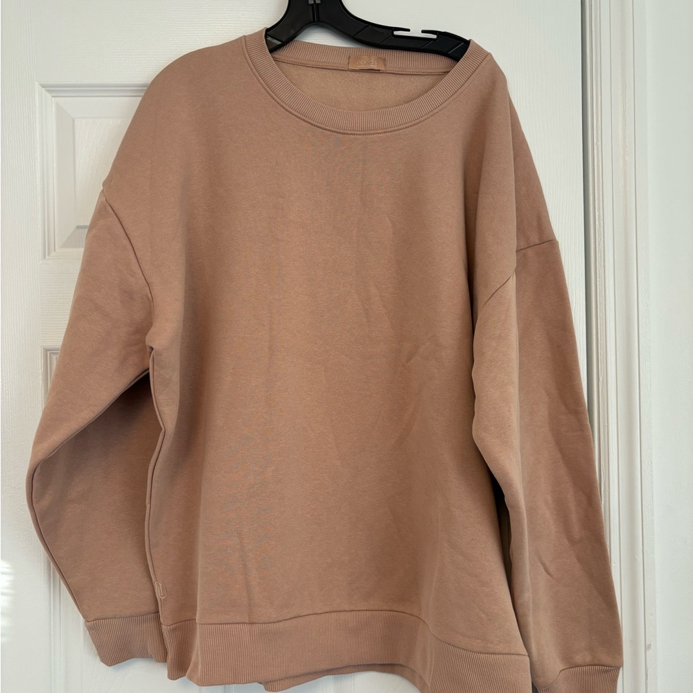 nuuds Pullover Sweatshirt NWOT